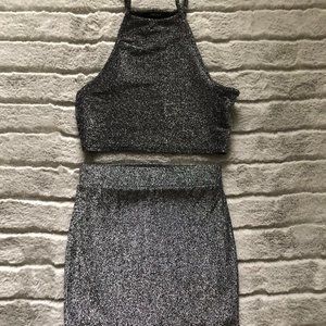 FOREVER 21 GLITTER KNIT LIGH GRAY/SILVER TOP+SKIRT - SIZE S